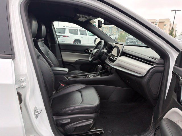 Used 2025 Jeep Compass Limited AWD/4WD image 14