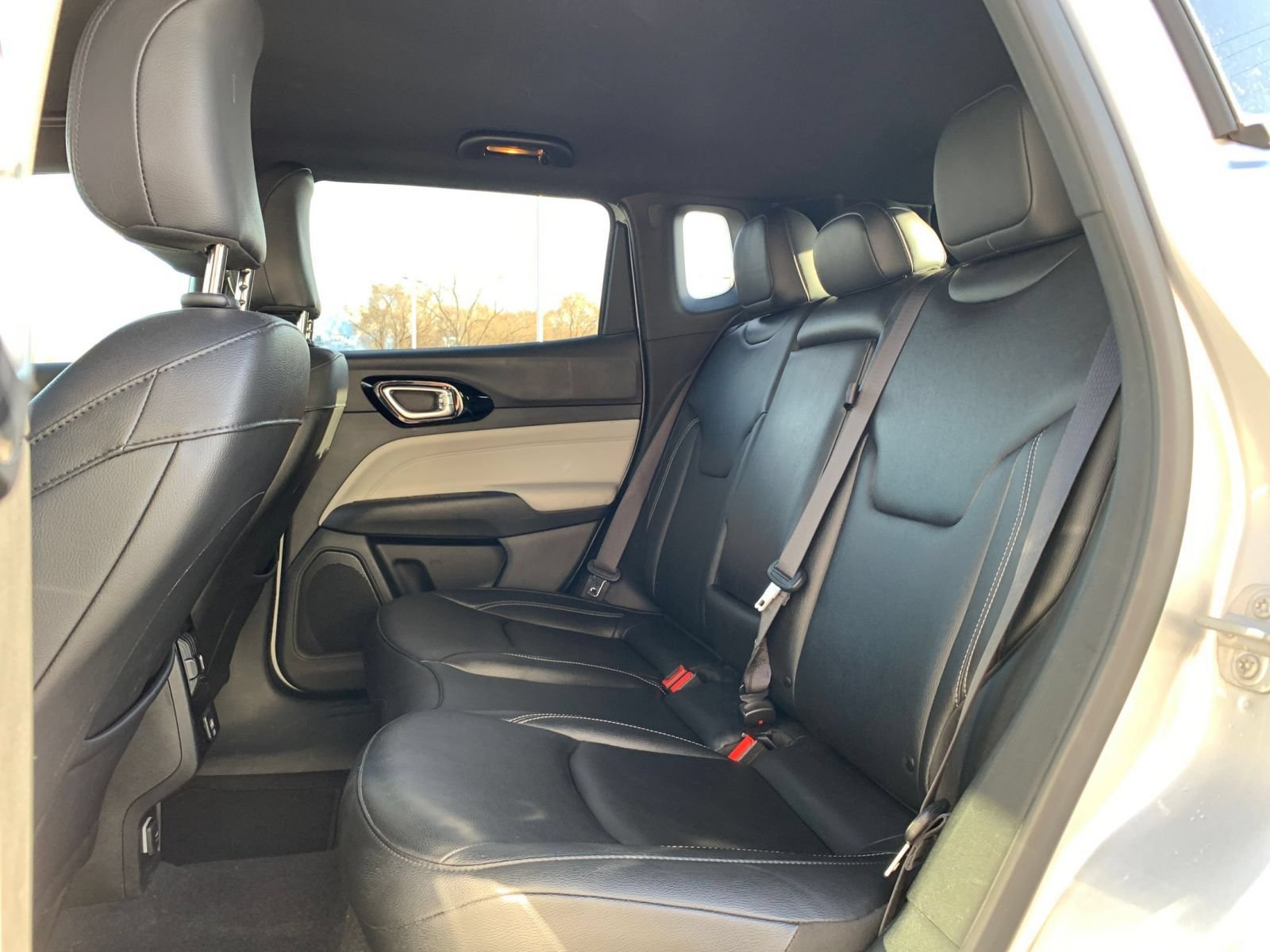 Used 2025 Jeep Compass Limited AWD/4WD image 26