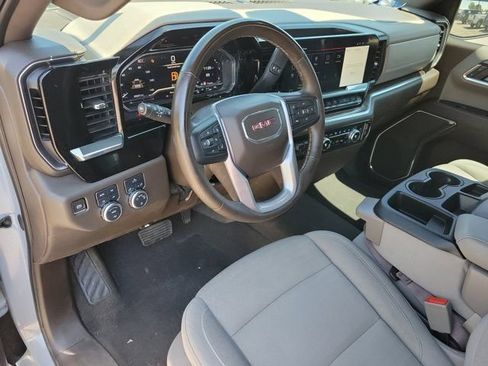 Used 2024 GMC Sierra 1500 SLE w/ Preferred Package AWD/4WD image 3