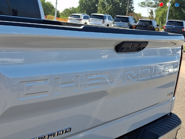 Used 2022 Chevrolet Silverado 1500 LTZ w/ Technology Package AWD/4WD image 29