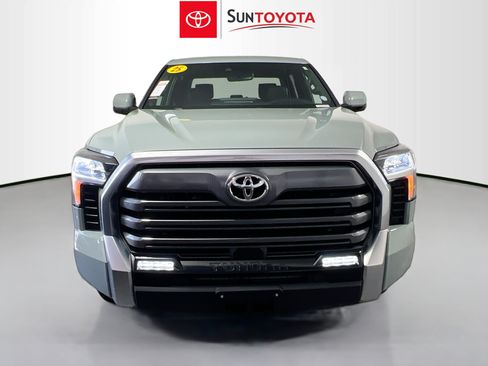 Used 2025 Toyota Tundra Limited AWD/4WD image 9