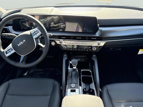 New 2025 Kia Telluride S image 16