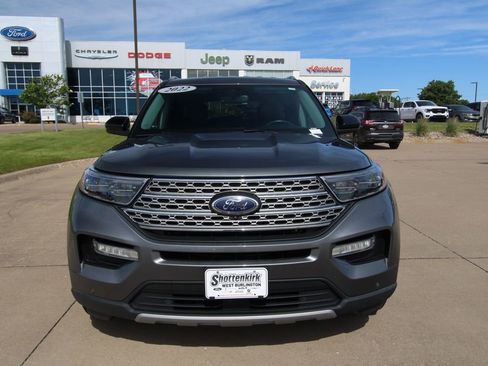 Used 2022 Ford Explorer Limited AWD/4WD image 2