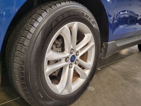 Used 2020 Ford Edge SEL FWD image 31