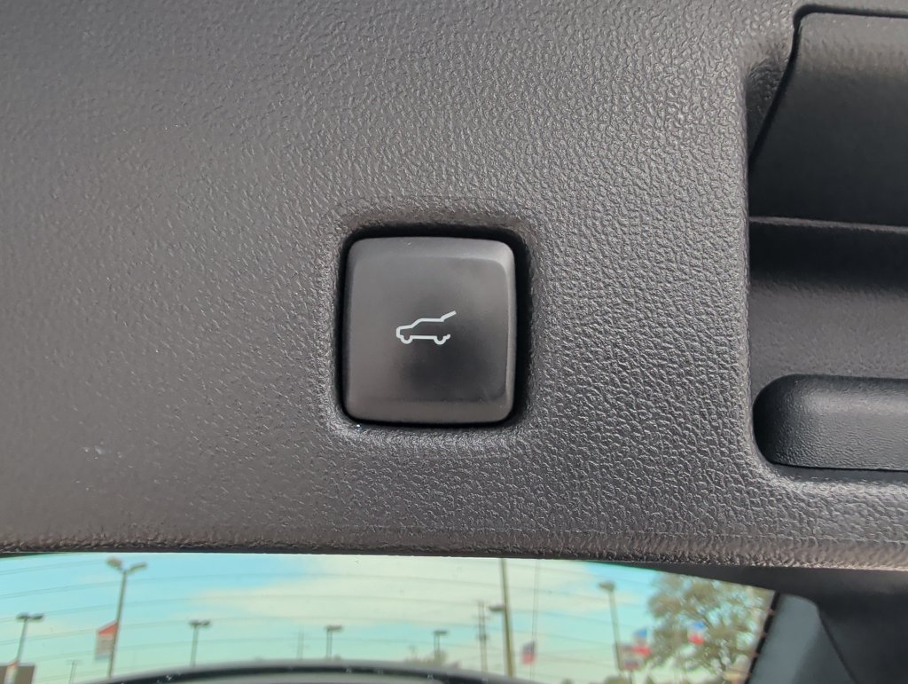 Used 2021 Ford Escape Titanium w/ Titanium Premium Package FWD image 23