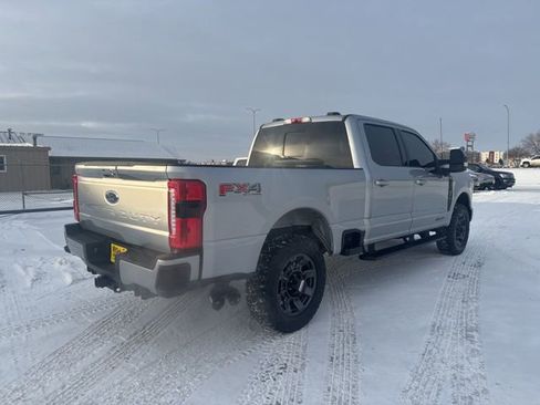 Used 2023 Ford F250 Lariat w/ Sport Appearance Package image 7