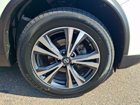 Used 2017 Nissan Rogue SL w/ SL Premium Package AWD/4WD image 11