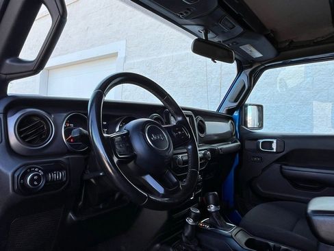 Used 2022 Jeep Gladiator Sport AWD/4WD image 8