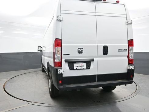 Used 2025 RAM ProMaster 2500 w/ Convenience Group FWD image 5