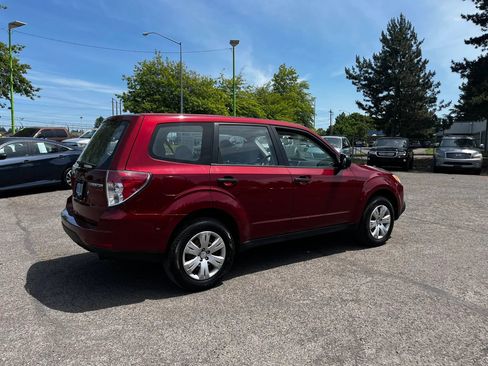 Used 2010 Subaru Forester 2.5X AWD/4WD image 3