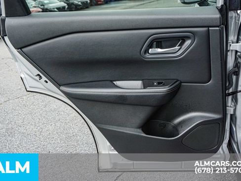 Used 2024 Nissan Rogue SV FWD image 49