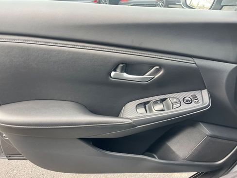 Used 2025 Nissan Sentra SV image 20