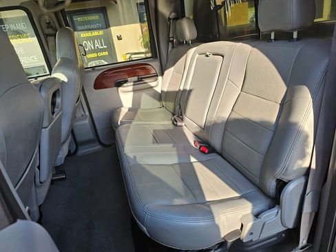 Used 2006 Ford F250 XL AWD/4WD image 17