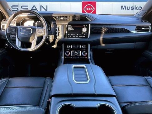 Used 2022 GMC Yukon Denali image 7