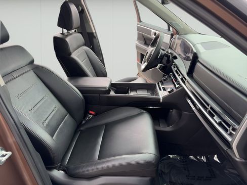 Used 2024 Hyundai Santa Fe Limited image 12