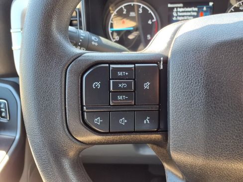 Used 2025 Ford F250 XLT AWD/4WD image 17