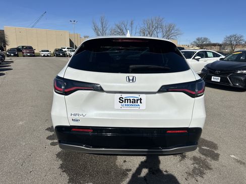 Certified 2024 Honda HR-V EX-L image 9