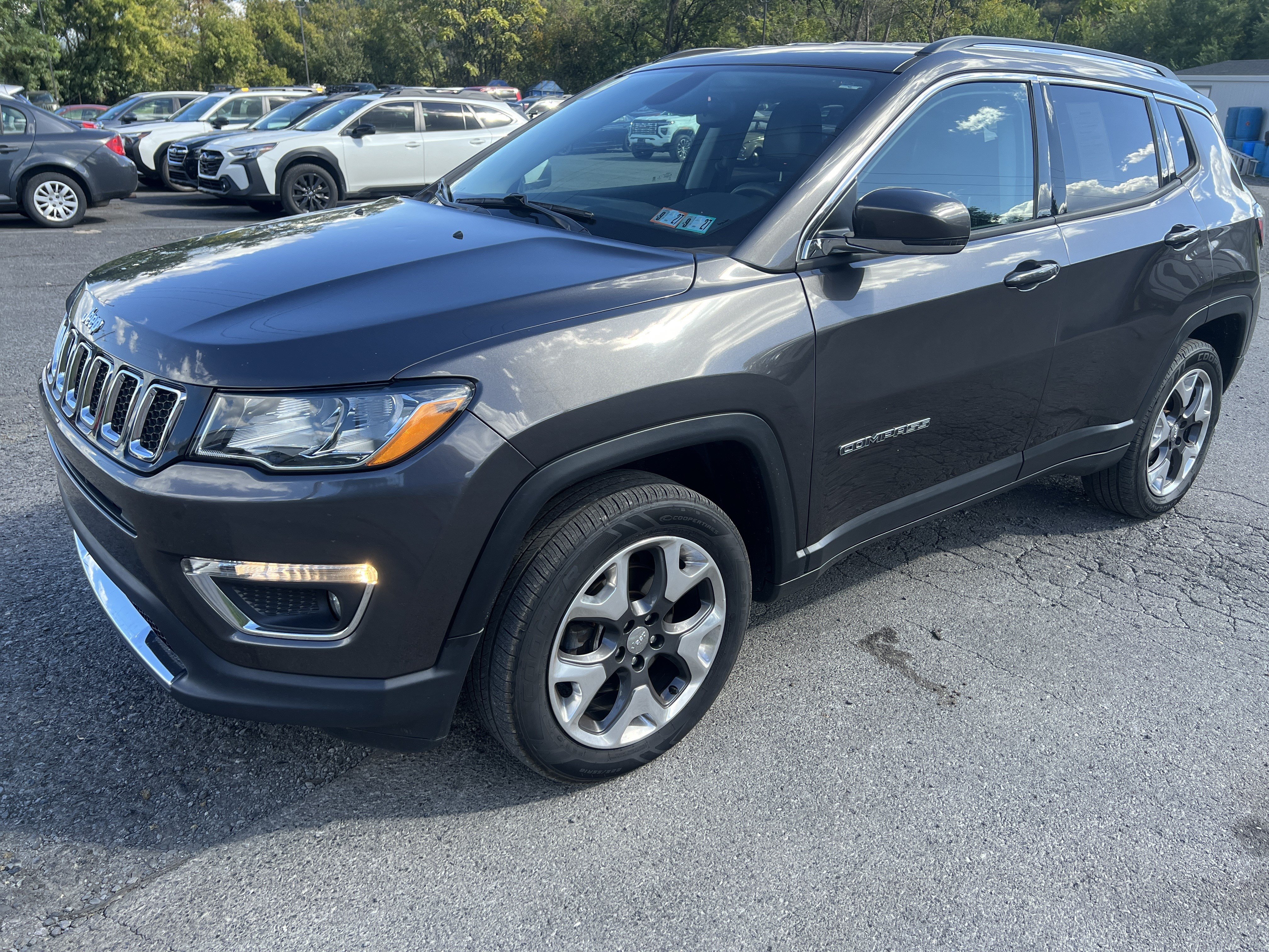 Used 2019 Jeep Compass Limited AWD/4WD image 8