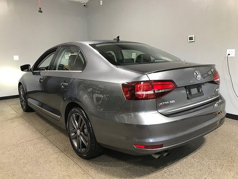 Used 2018 Volkswagen Jetta SEL FWD image 5