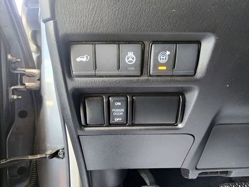 Used 2023 Nissan Armada SL RWD image 28