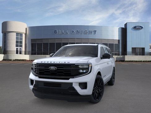 New 2026 Ford Expedition Platinum image 3