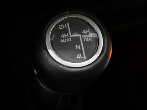Used 2024 Jeep Wrangler Unlimited Sahara AWD/4WD image 24