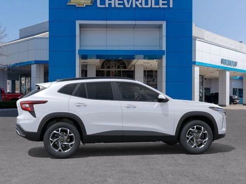 New 2026 Chevrolet Trax LT image 5