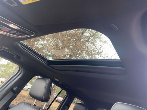 New 2025 Jeep Grand Cherokee Altitude image 46