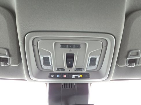 Used 2023 GMC Sierra 1500 Elevation w/ Preferred Package image 18