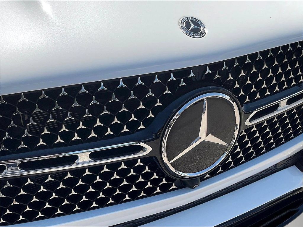 Certified 2025 Mercedes-Benz GLE 450 4MATIC w/ AMG Line Exterior image 35