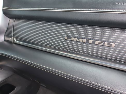Used 2020 RAM 1500 Limited image 18