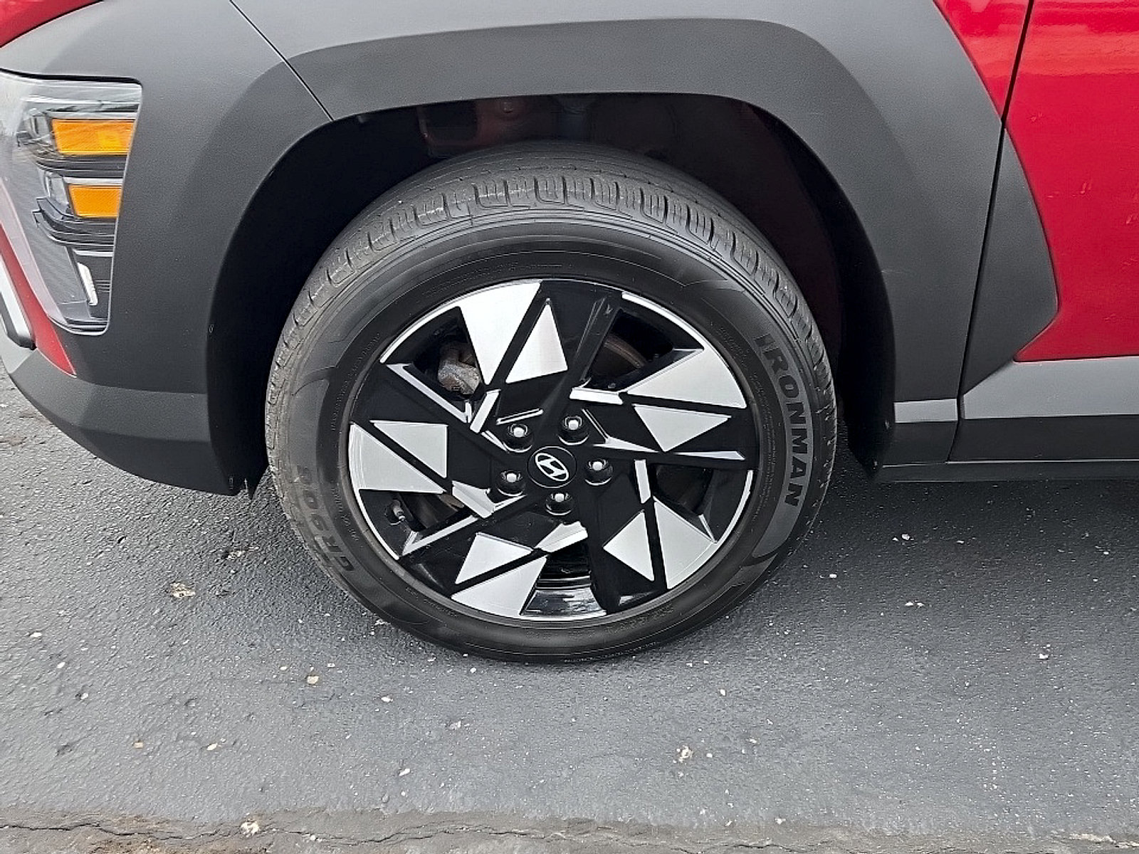 Used 2025 Hyundai Kona SEL AWD/4WD image 24