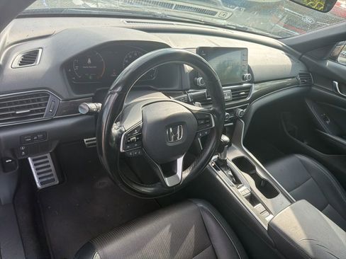 Used 2018 Honda Accord Sport image 9