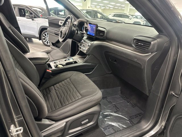 Used 2020 Ford Explorer XLT AWD/4WD image 23