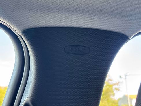 Used 2018 Chevrolet Cruze LT w/ Convenience Package FWD image 28