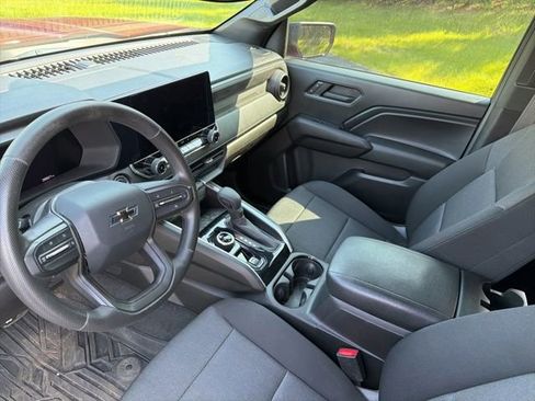 Used 2023 Chevrolet Colorado Trail Boss w/ Advanced Trailering Package AWD/4WD image 5