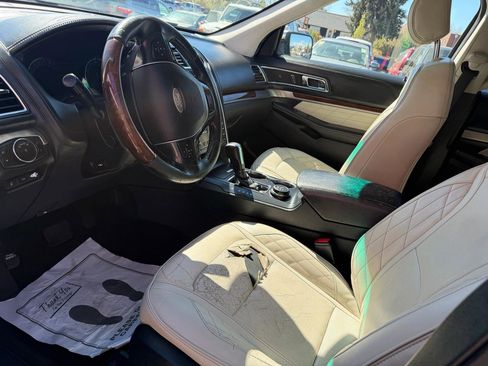 Used 2016 Ford Explorer Platinum image 12