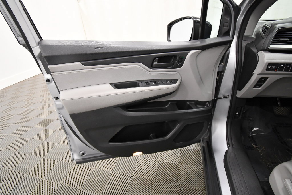 Certified 2018 Honda Odyssey EX-L image 12