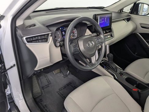Used 2024 Toyota Corolla Cross L image 10