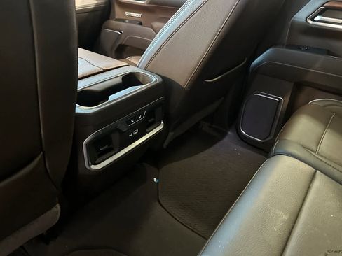 Used 2022 GMC Sierra 1500 Denali AWD/4WD image 5