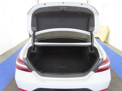 Used 2023 Genesis G70 2.0T image 12