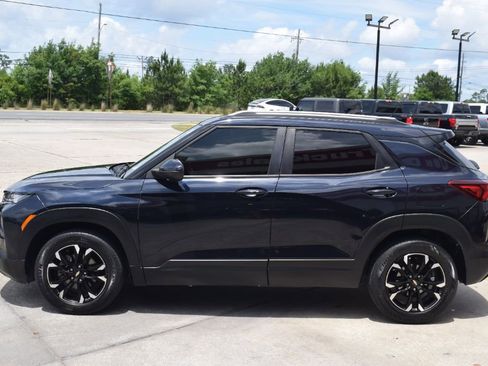 Used 2021 Chevrolet TrailBlazer LT w/ Convenience Package FWD image 6