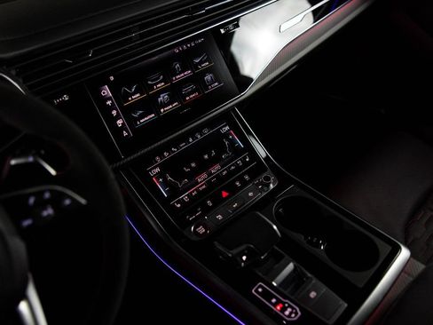 Used 2026 Audi RS Q8 performance AWD/4WD image 23