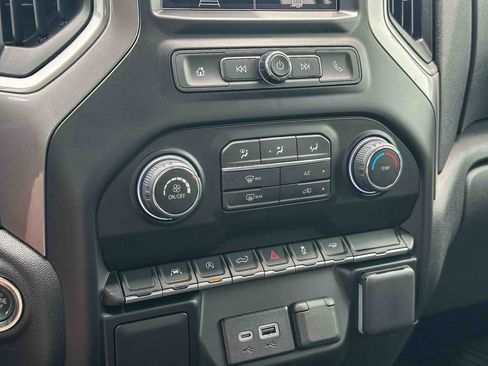 Used 2026 Chevrolet Silverado 1500 Custom RWD image 31
