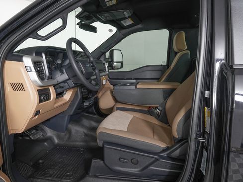 Used 2026 Ford F450 XLT w/ 360-Degree Camera Package image 12