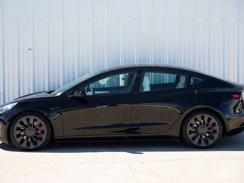 Used 2021 Tesla Model 3 Performance image 45