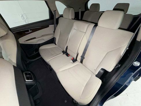 Used 2018 Kia Sorento AWD image 23