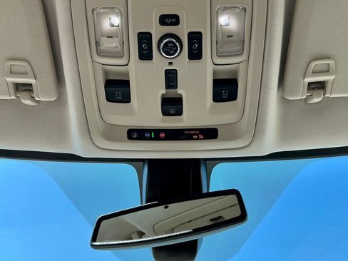 Used 2022 GMC Yukon Denali image 33