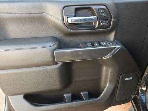 Used 2020 GMC Sierra 2500 AT4 w/ AT4 Premium Package image 31