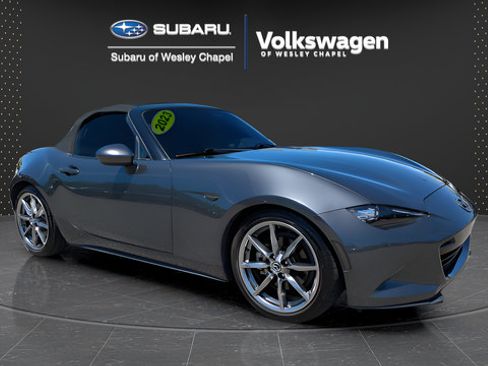 Used 2023 MAZDA MX-5 Miata Grand Touring w/ Weather Package RWD image 2